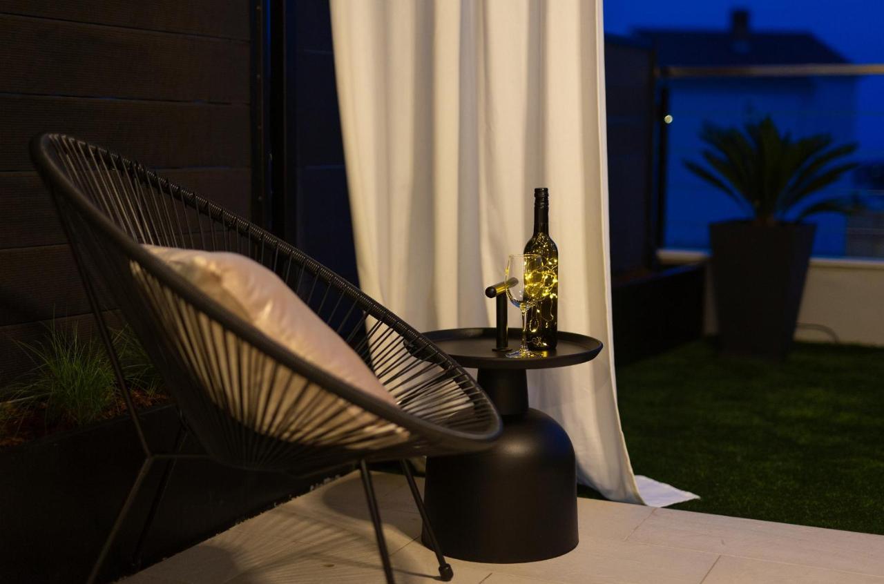 Apartment Diamar With Seaview Кърк Екстериор снимка